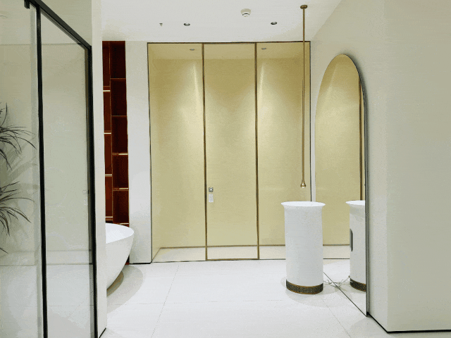 1701747318439398.gif 640-23.gif