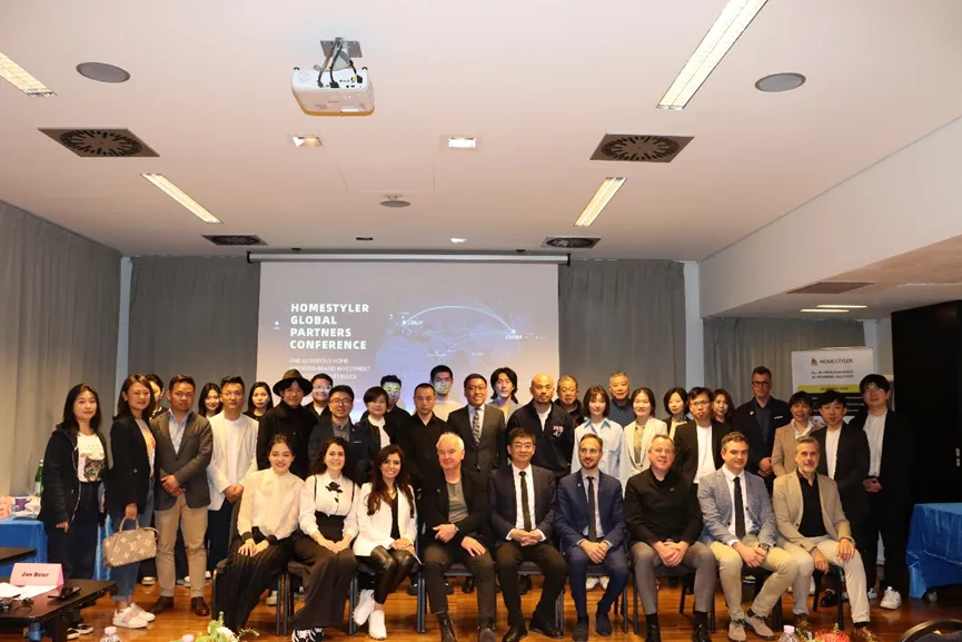 ��������&ldquo;3D+AI&rdquo;�Ƽ��ȳ���k��Ǯ��֮��Я��k��Ǯ����Ƽ������62���������ʼҾ�չ