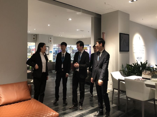 20180418185953_8cy7gwsici 20180418185953_8cy7gwsici