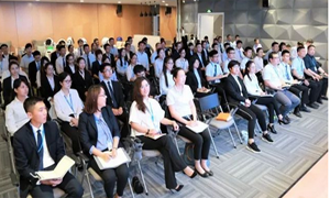 ����ѵ��ʵ���Ϸֹ�˾���緢չ�Ļ�ʯ 