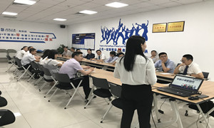 ��ȵ���֯��չ�������׽��á���ѵ